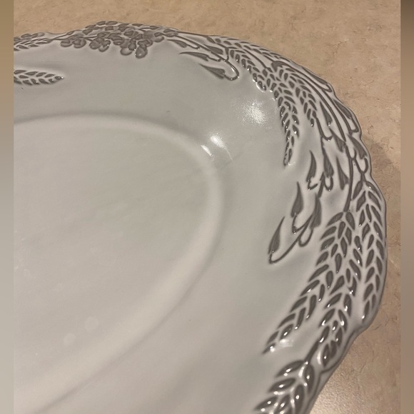 Crate & Barrel Platter - 16 x 12 x 2 - Picture 2 of 4